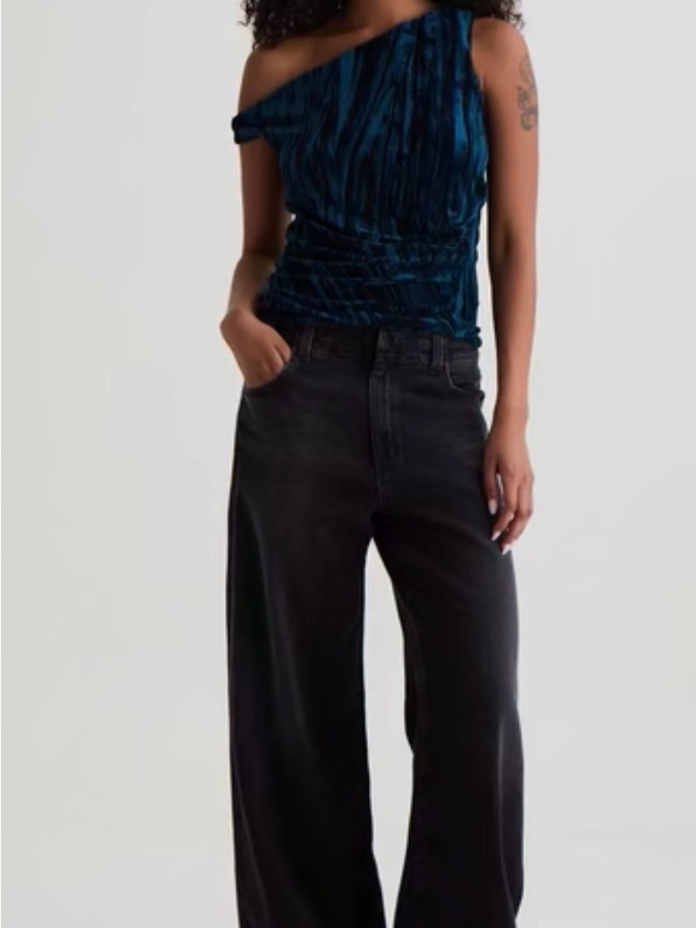 Ag Adriano Goldschmied Deven Jeans in Nebula-25